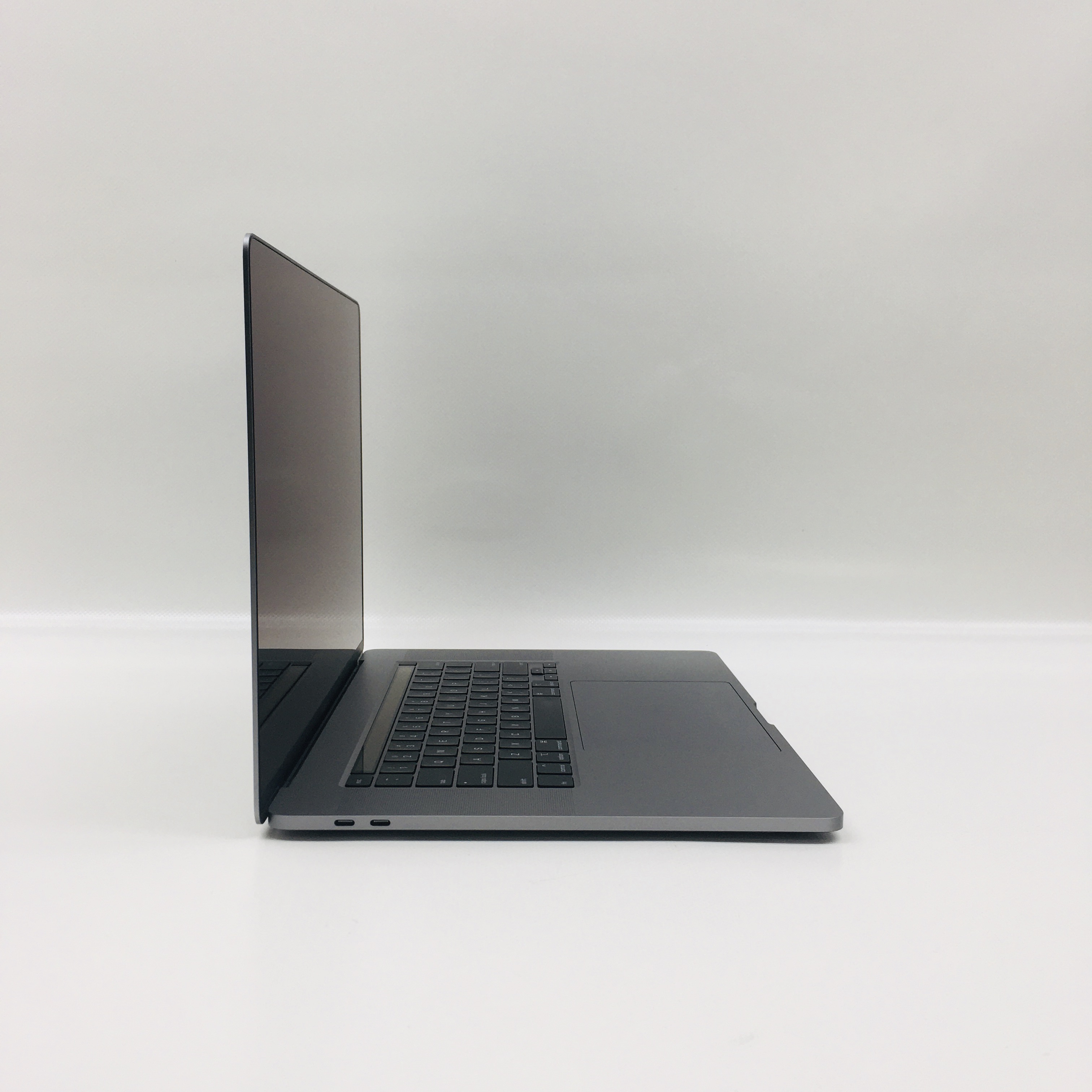 MacBook Pro 16" Touch Bar Late 2019 (Intel 6-Core i7 2.6 GHz 32 GB RAM 512 GB SSD), Space Gray, Intel 6-Core i7 2.6 GHz, 32 GB RAM, 512 GB SSD, image 2